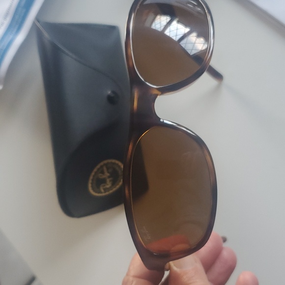 Brand new Ray-Ban sunglasses.  Rb4114 - Picture 2 of 4